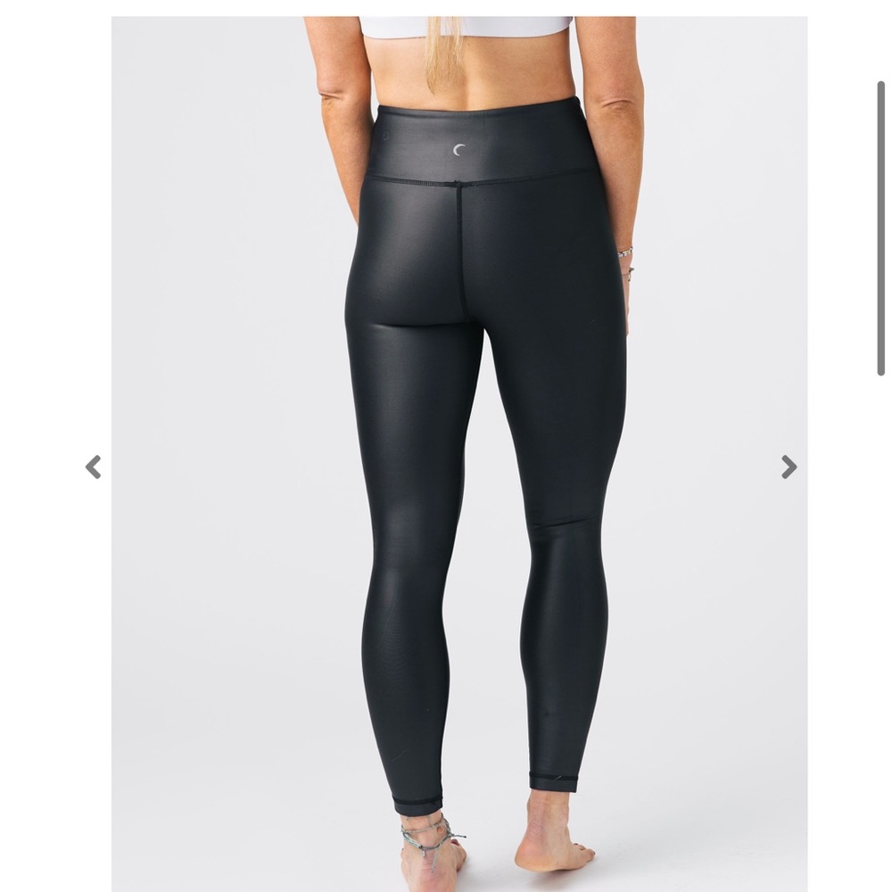Black Metallic LnT Hi-Rise 24 inseam Zyia